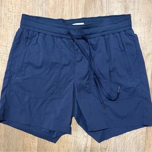 L.L Bean Women's Vista Camp Shorts-size 8